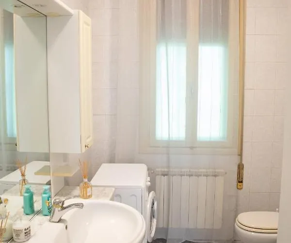 House Anna アパート